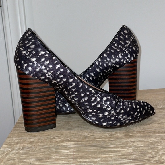 Emporio Armani Heels, Size 38 (7.5) - Picture 8 of 12